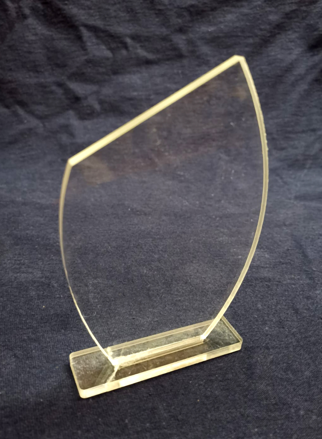 Trofeo de Acrílico (Base 10mm - Trofeo 6mm)