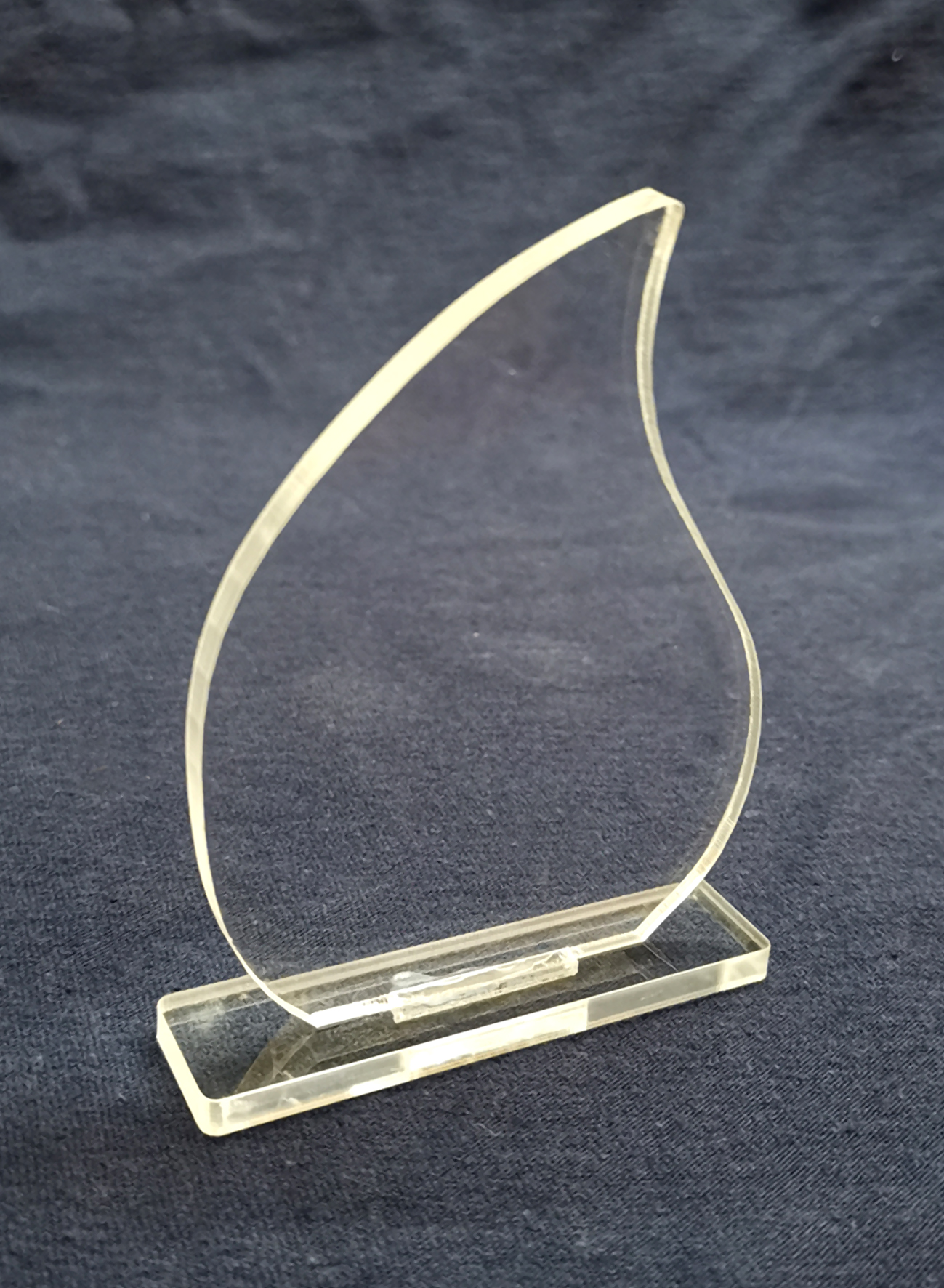 Trofeo de Acrílico (Base 10mm - Trofeo 6mm)