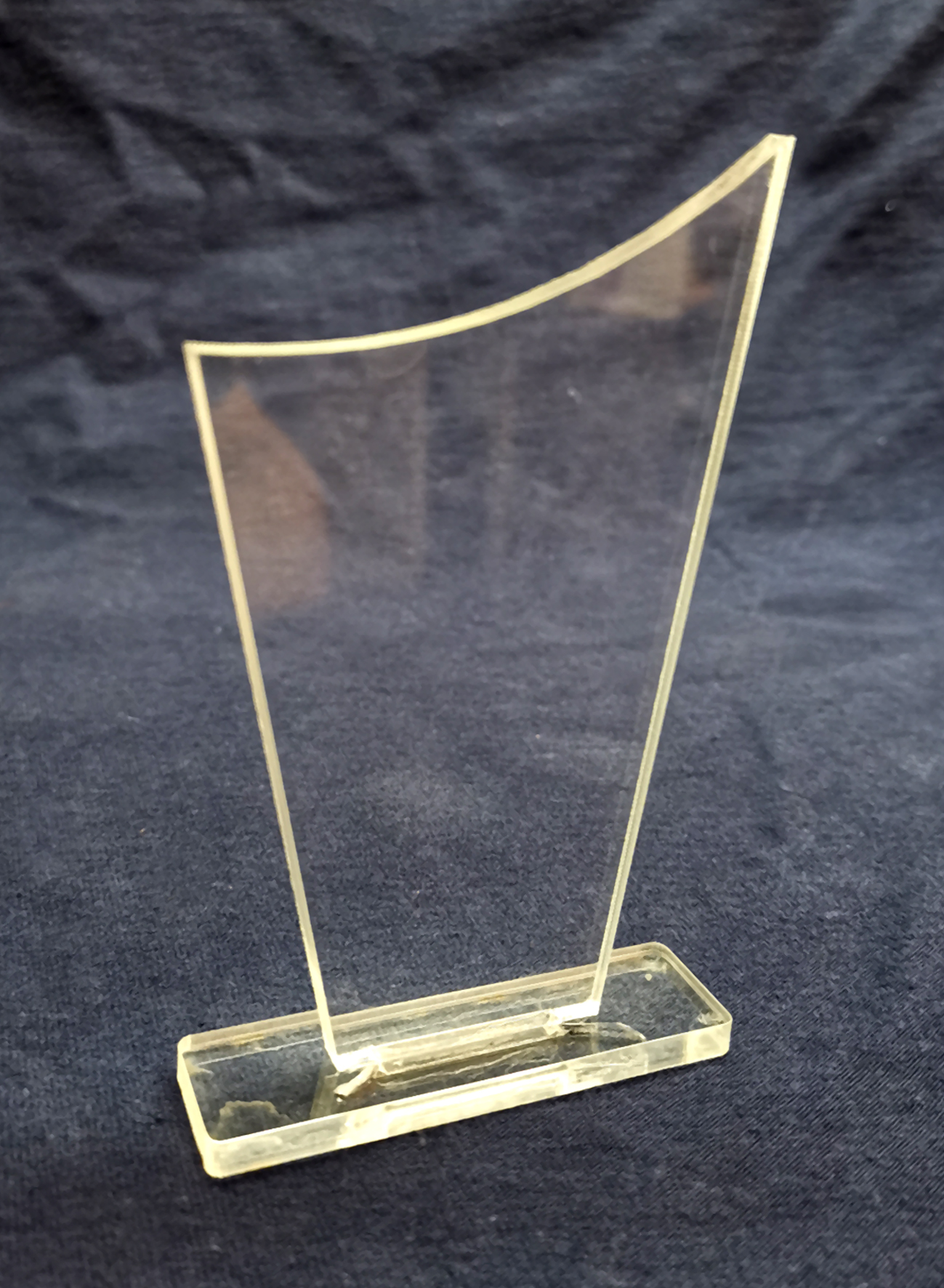 Trofeo de Acrílico (Base 10mm - Trofeo 6mm)