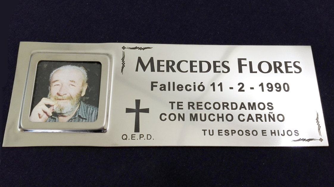 Modelo simple rectangular 8x23 cm con foto cuadrada 6x6